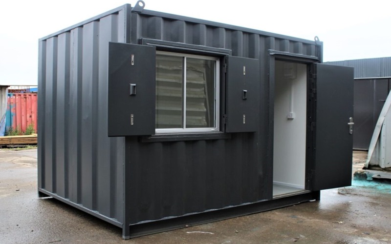 10ft-standard-container-with-doors-&-windows